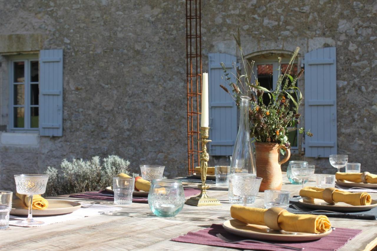 Rural Retreat Apartment Feuillade Bagian luar foto