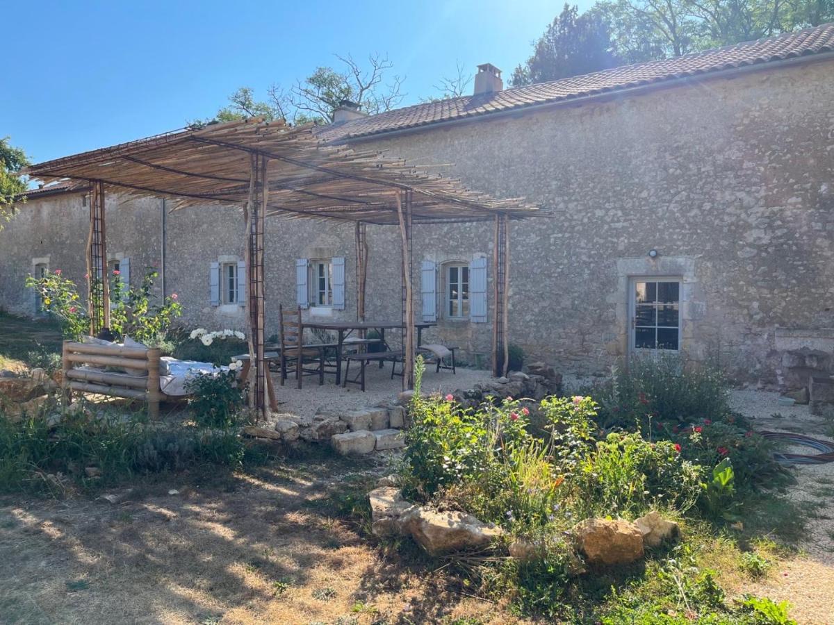 Rural Retreat Apartment Feuillade Bagian luar foto