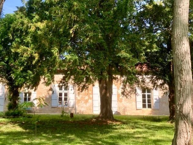 Rural Retreat Apartment Feuillade Bagian luar foto